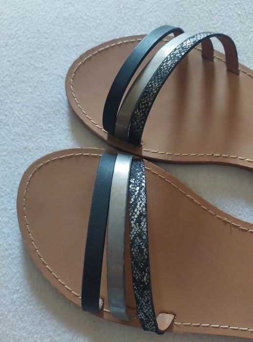Sandálias Rasas Preto/Prateado, 37