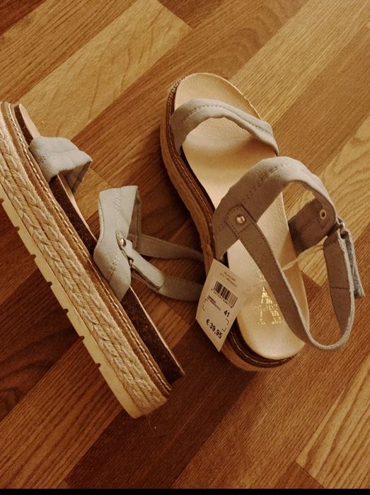 Босоножки 41 Venturini