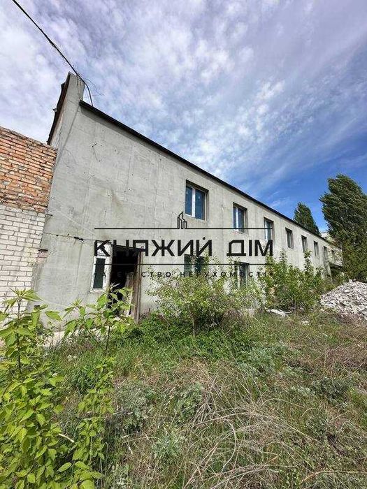 Продається окремо розташоване двоповерхове нежитлове приміщення 600 кв.м.у Бровари КОД 24330