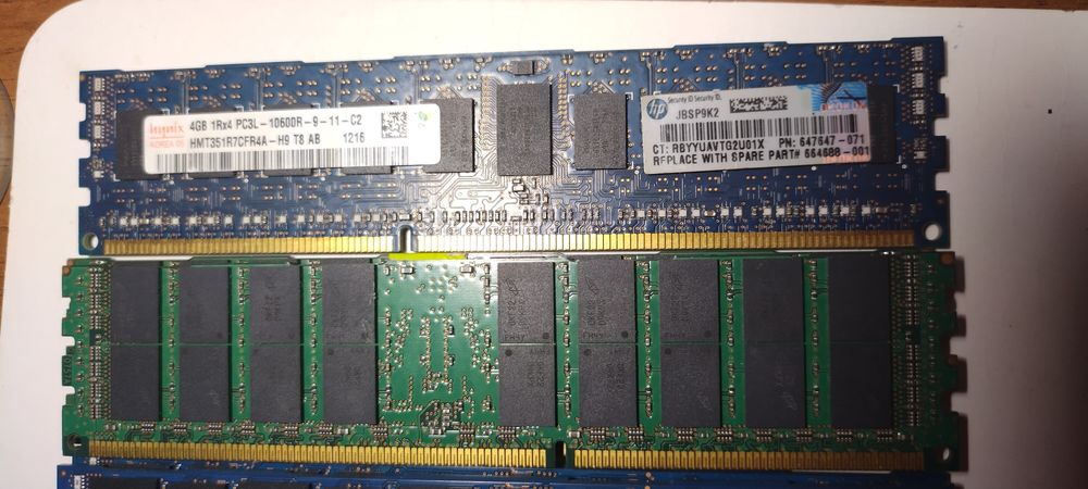 Серверна об'ємом 4гб,8гб та 16Гб  DDR3 планки