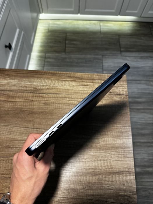 MacBook Air M2 8GB 256SSD