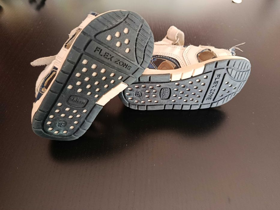 Sandálias de criança