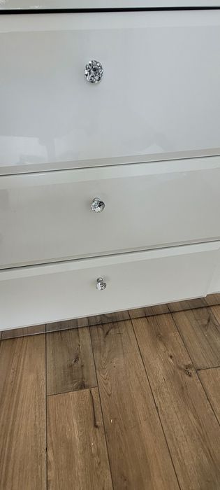 Komoda glamour z podświetleniem