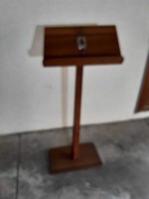 Expositores diversos