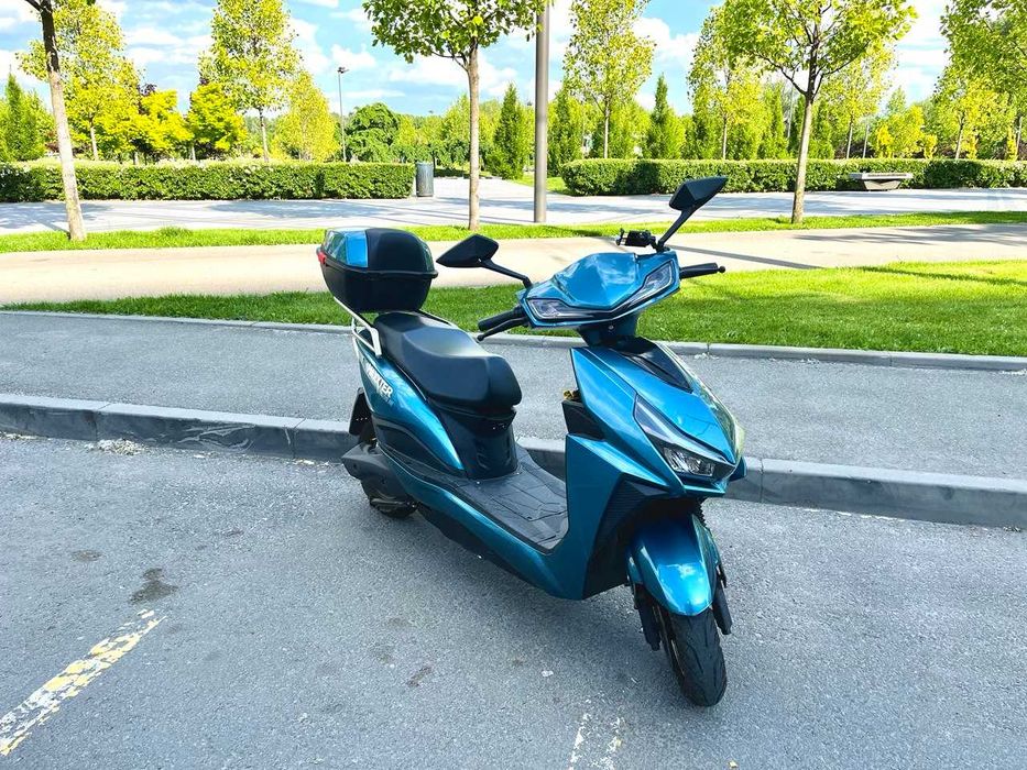Электроскутер Maxxter NEOS 3