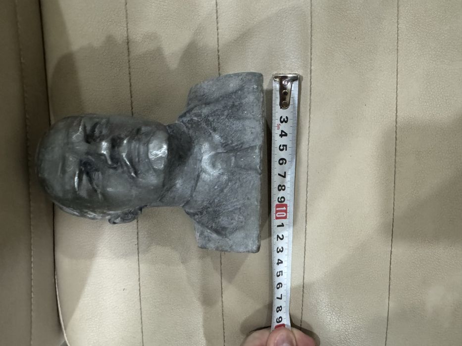 Скульптура,статуєтка