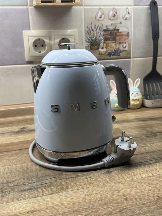 Чайник Smeg блакитний