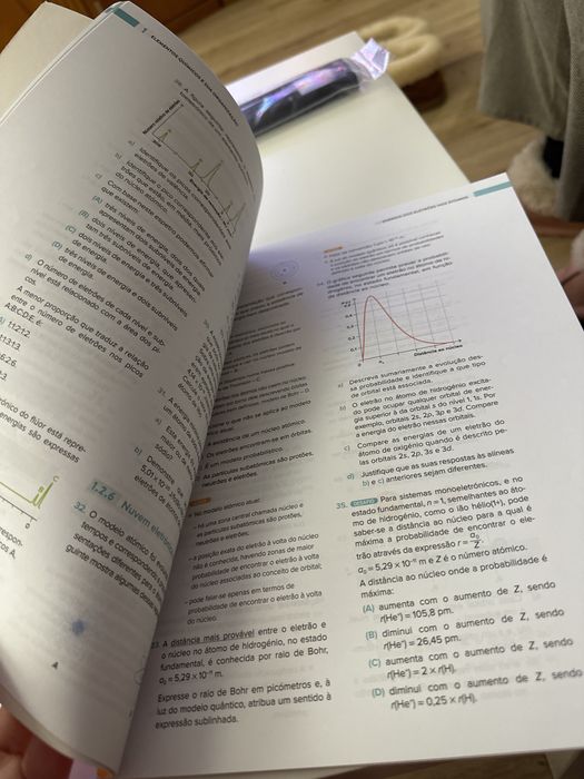 dois livros de exercicios exame fisica e quimica
