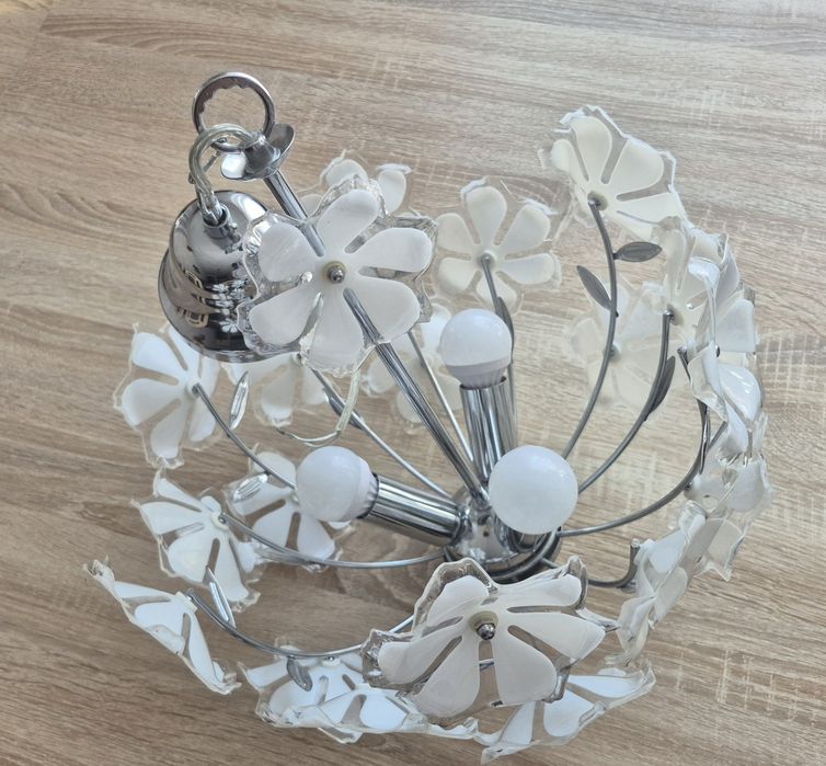 Sprzedam lampę sufitową .