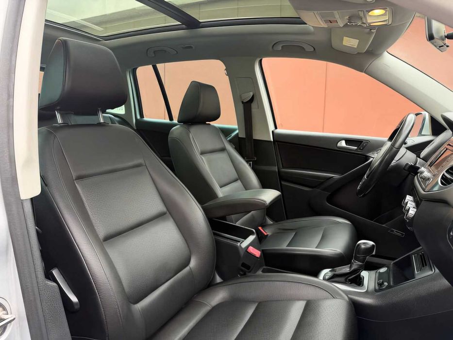 Volkswagen Tiguan      2015