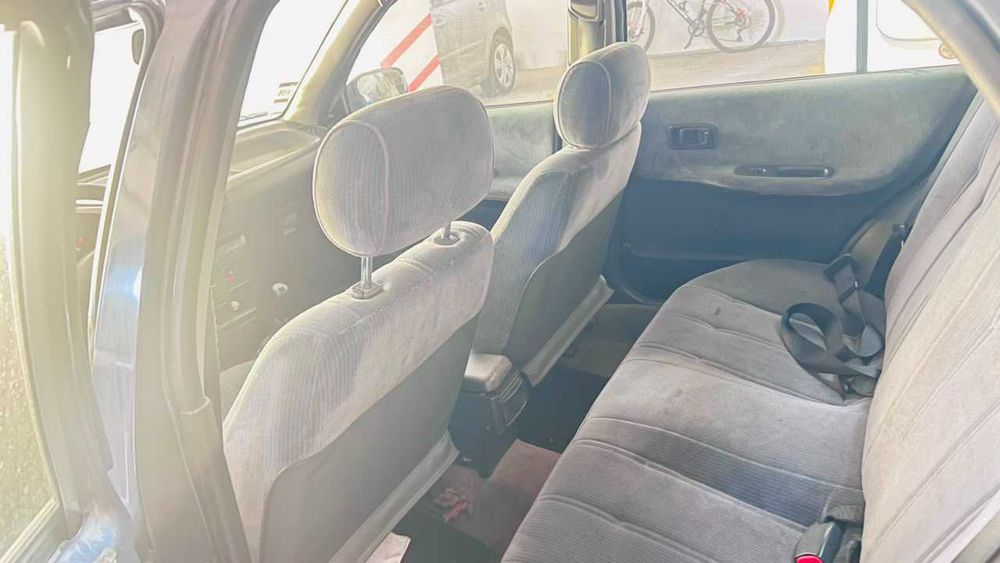 Nissan Sunny 1992