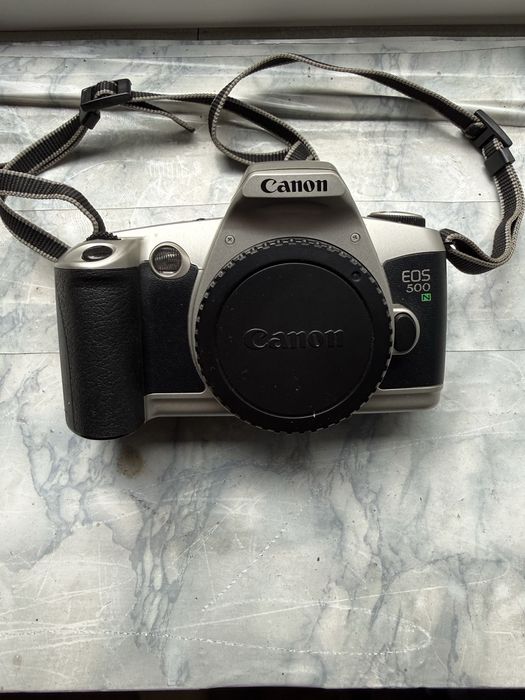 Canon 500 EOS  klasyk analogowy