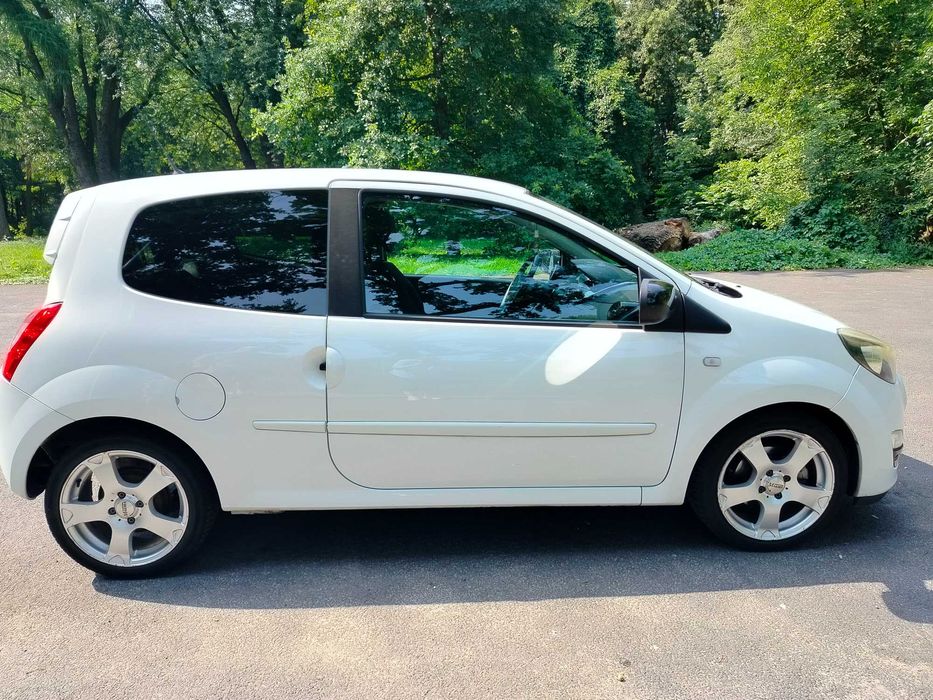Samochód Renault Twingo 2013