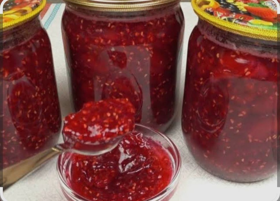 Продам малинове варення  100 грн 0.5 баночка +комісія