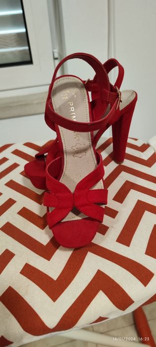 Sandália PRIMARK - Artigo Novo