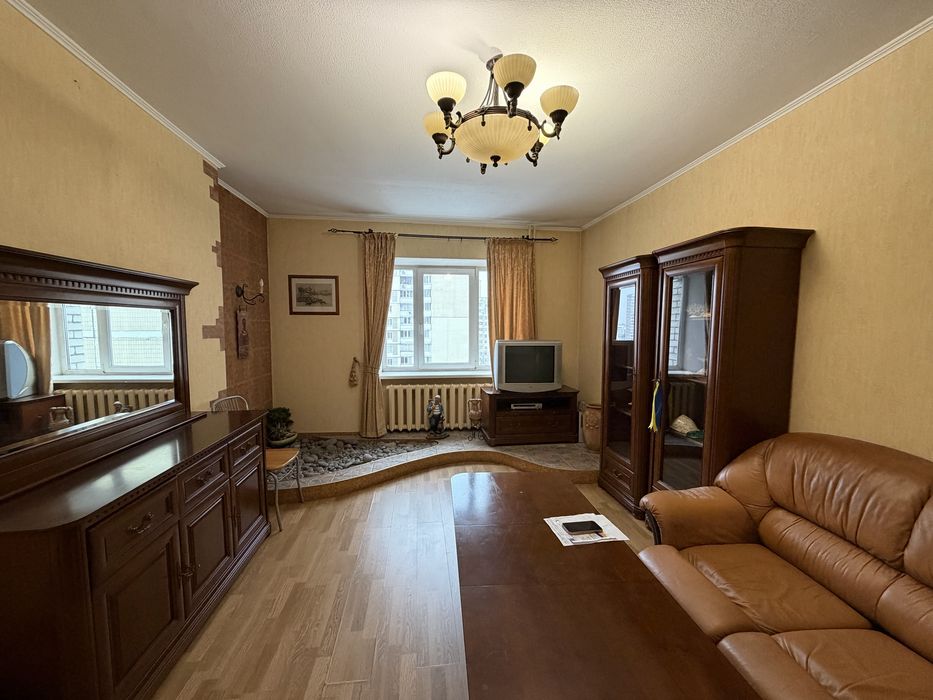 Оренда, дворівневоі квартири, ревуцького 5, біля озера,