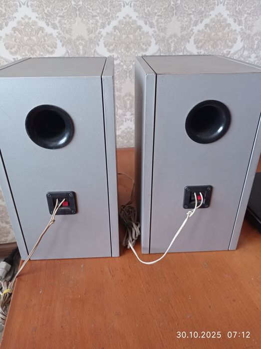 Колонки с усилителем
