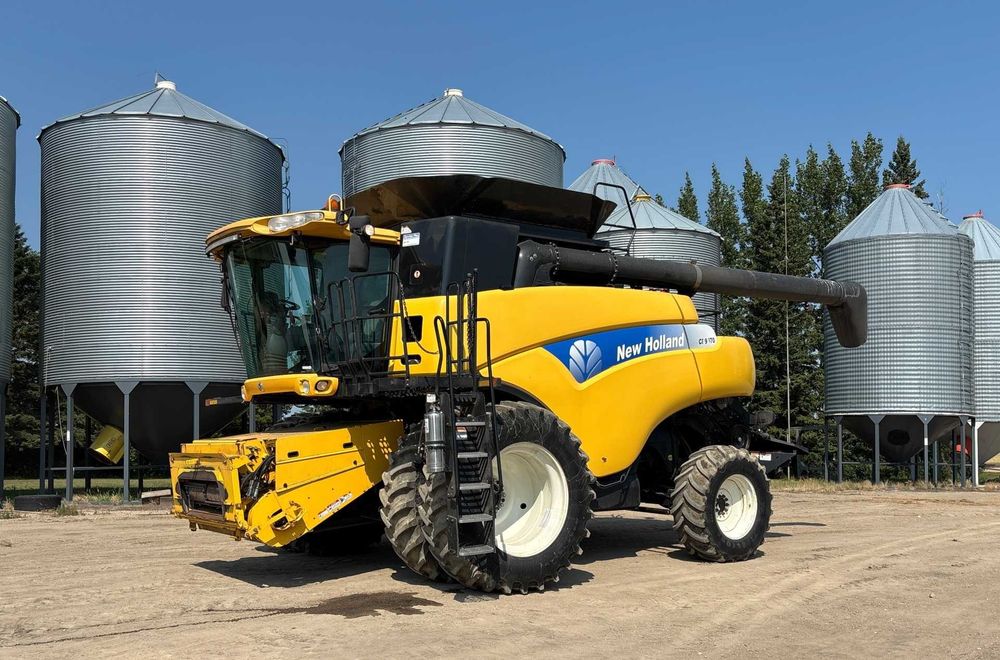 Зернозбиральний комбайн New Holland CR9070, 2008 року