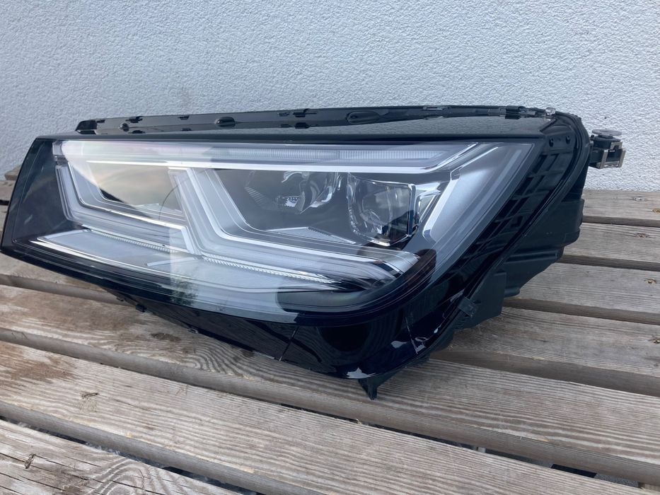 Lampa audi q5 80a