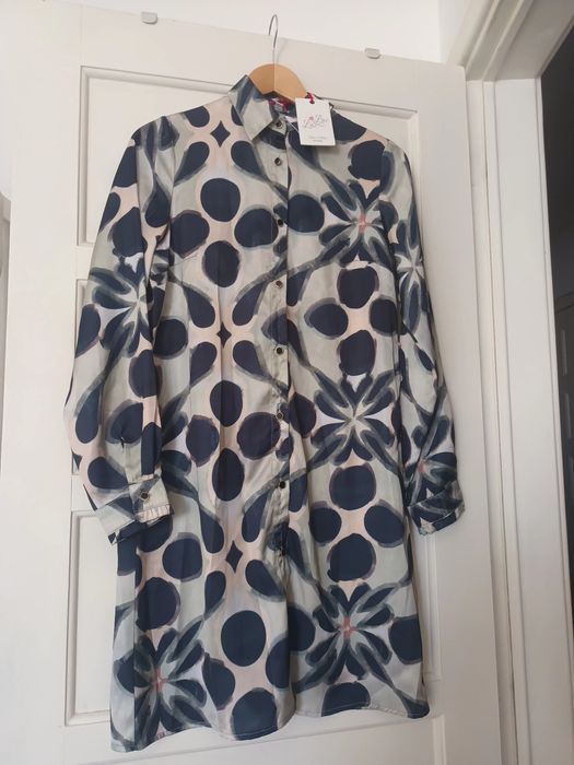 Vestido manga comprida. Tecido viscoso, boa qualidade