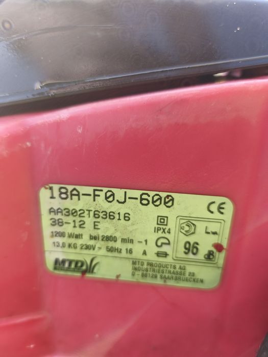 Cortador de relva e frese de relva marca MTD