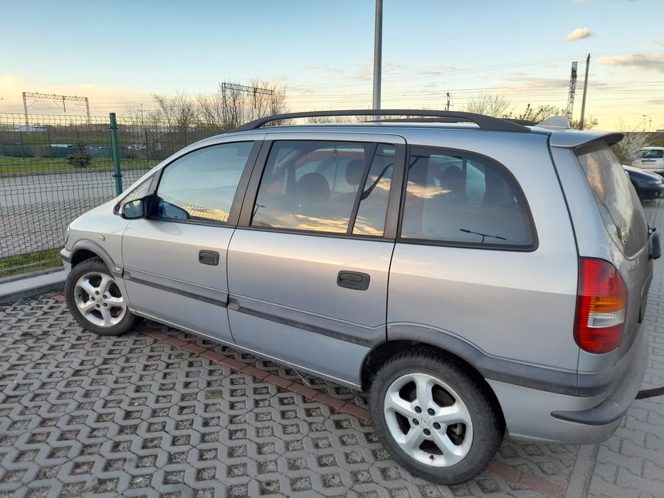 Opel Zafira A 2.2dti na części