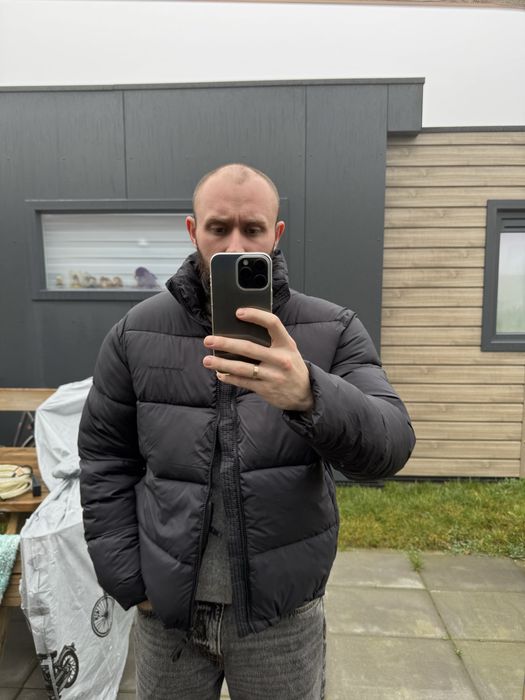 Куртка пуховик чорний без капюшона H&M