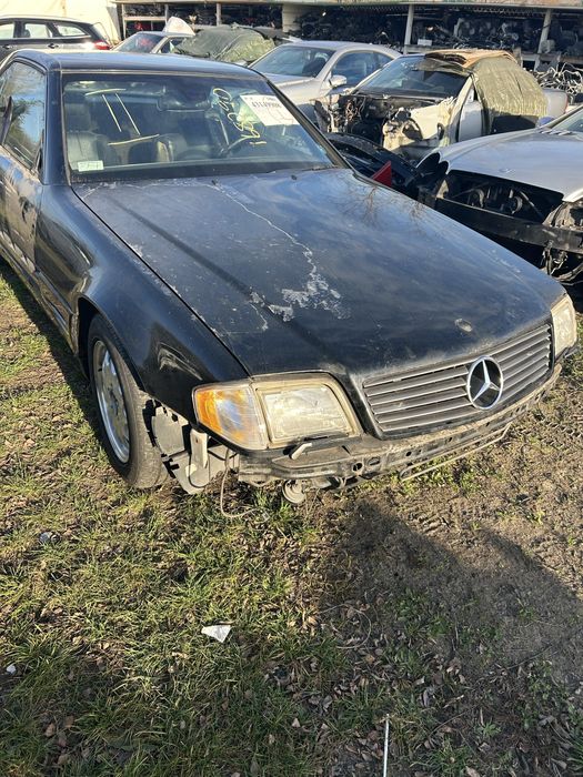 Mercedes  R129  czesci maska