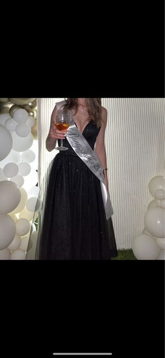 Випускна сукня дуже гарна,