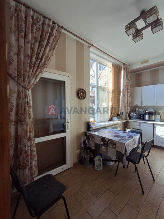 Продам будинок. Панаса Саксаганського. Зупинка Южний ринок.