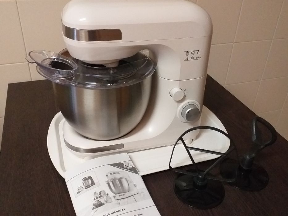 NOVO À  ESTREIA Batedeira robot de cozinha 600W taça inox 5Ltampa antisalpicos,3peças para bater claras,misturar,amassar VALOR FIXO em mão veja zonas