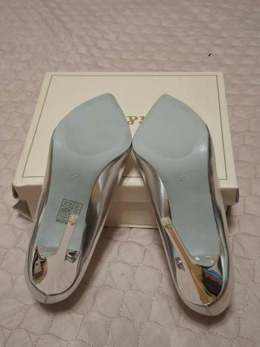 Buty szpilki srebrne nowe