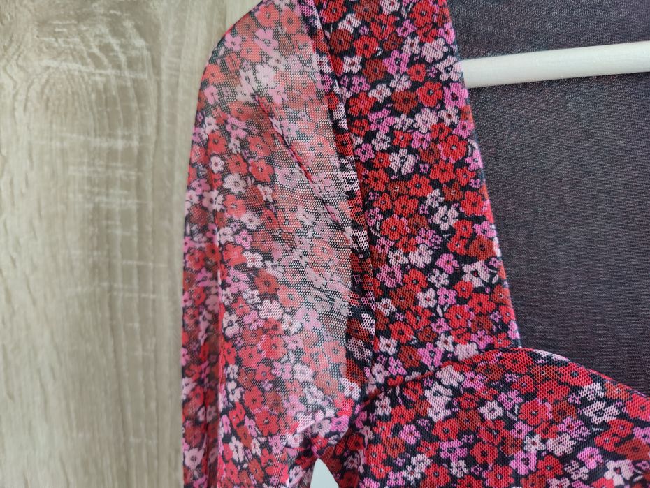 Sukienka H&M w kwiaty dekolt karo siateczka S