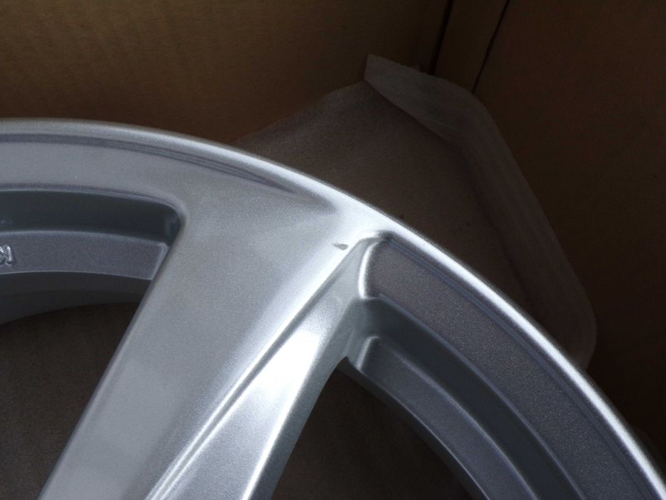 Felgi aluminiowe RC Design 16 4x100 Kia Rio Stonic