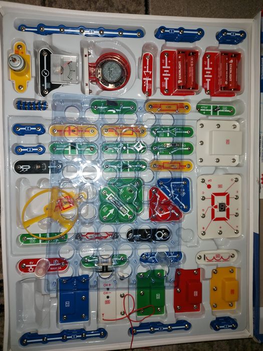 Дитячий  електронний конструктор