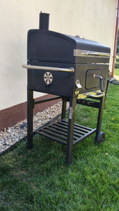 Grill węglowy ogrodowy