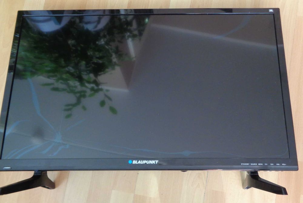 Telewizor do naprawy z pilotem Blaupunkt 32"
