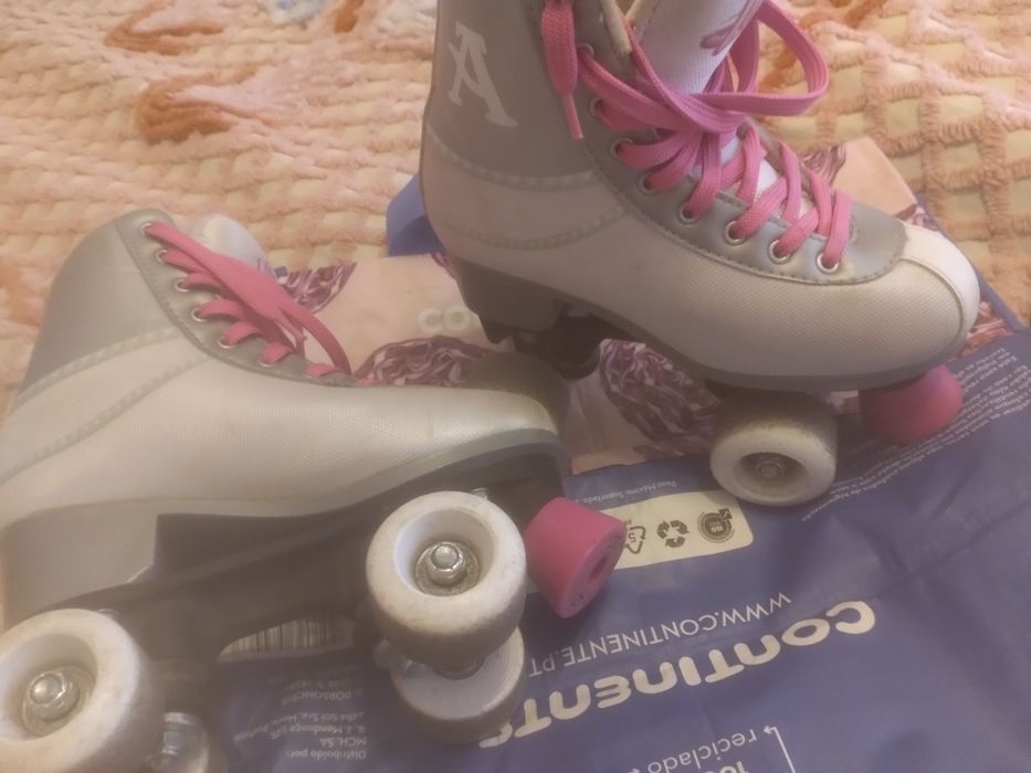 Patins 4 rodas Yo So Luna brancos, pouco uso