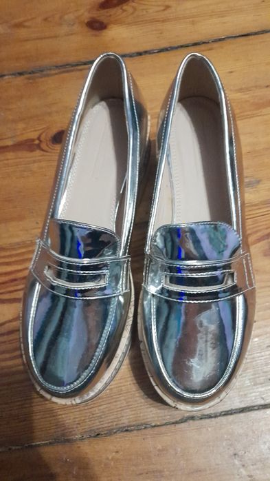 Mokasyny srebrne 40.5 UK 7 półbuty damskie Asos