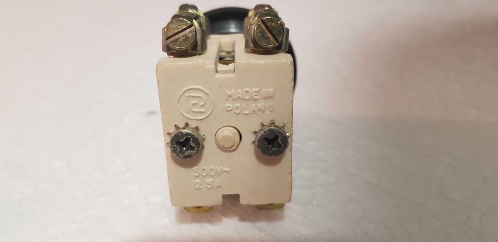 Przycisk sterowniczy START STOP z blokadą / kluczykiem 2,5A 500V