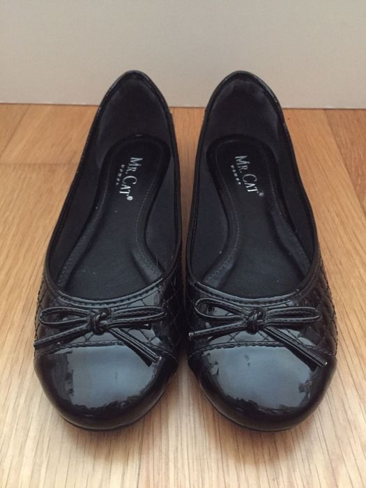 Sabrina da cor preta