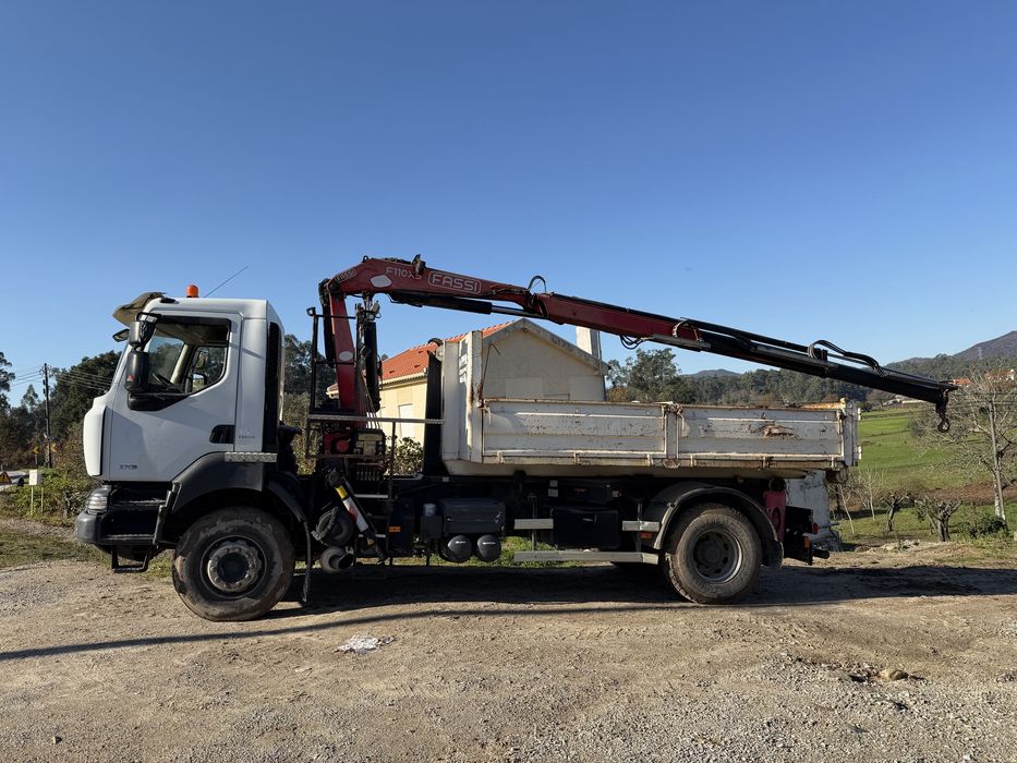 Camião kerax com Ampliroll e grua