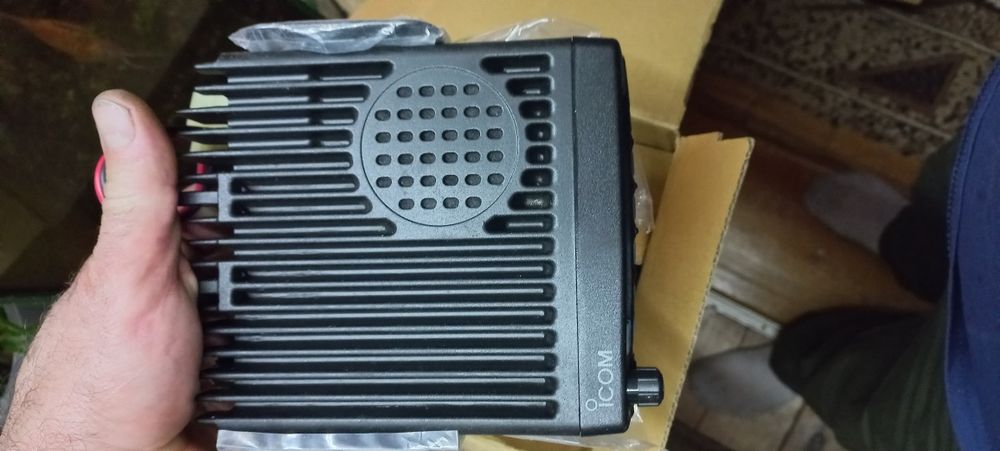 Icom IC-F521.   Icom-F510