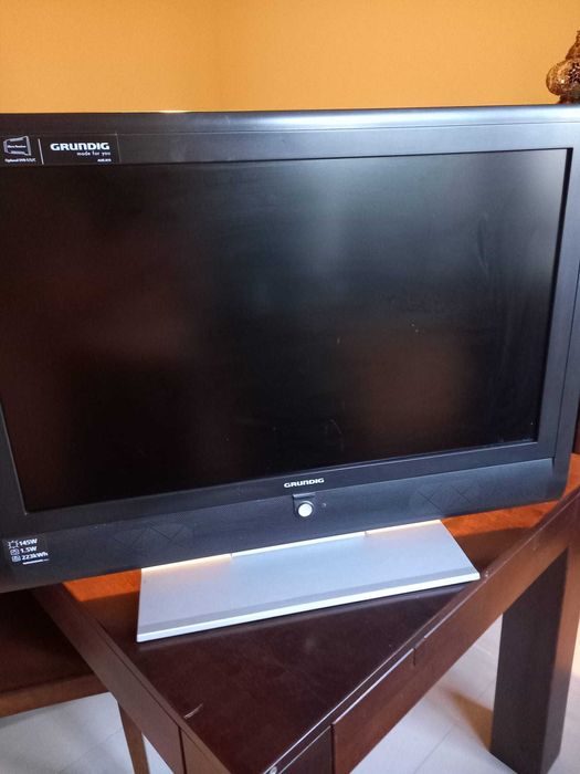 Telewizor GRUNDIG 32 LXW 82-8600 DL