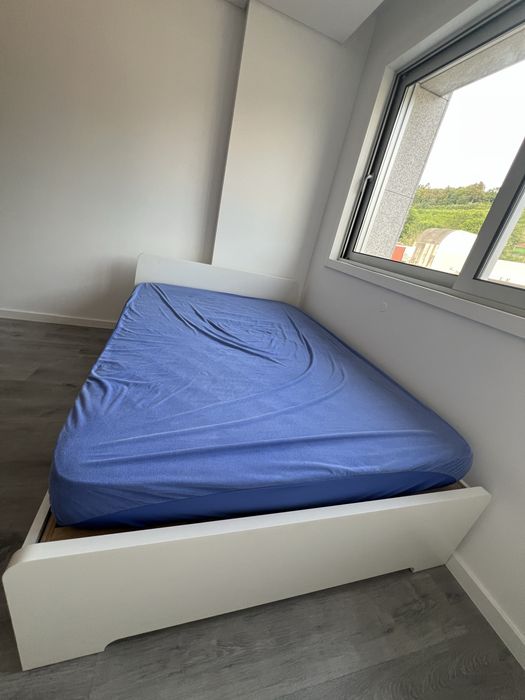Cama com colchao