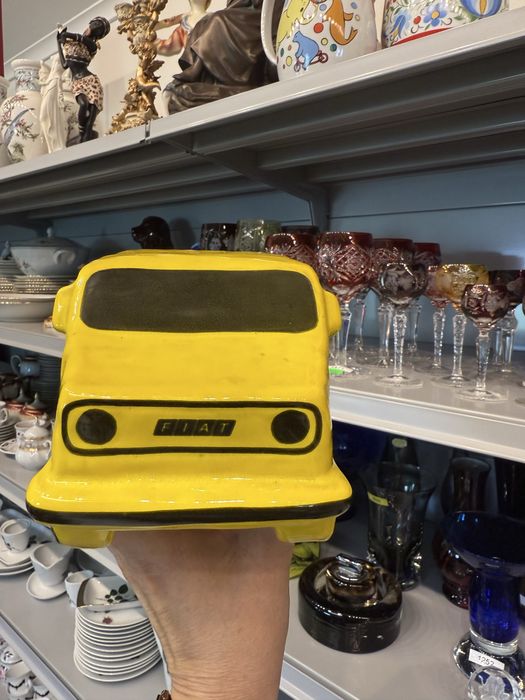 Skarbonka Fiat Iveco Daily ceramiczna żółta retro dekoracja 1350