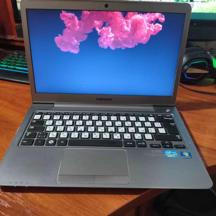 Ультрабук Samsung/ i5 / 120 ssd / 8gb ddr3/ akb 49%