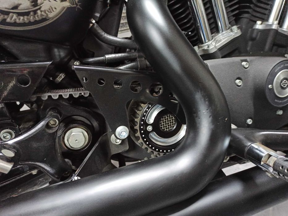 Harley 883 Iron Black