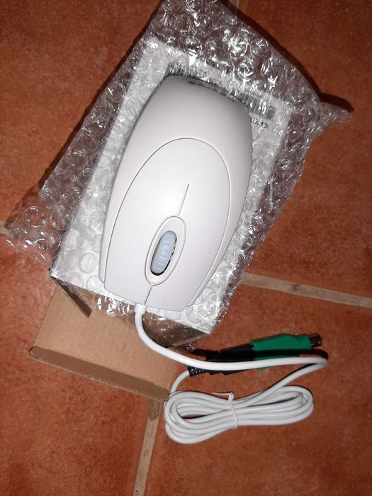 New mouse with packaging64553311805059120
