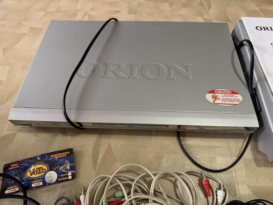 DVD, провода и всякая мелочь